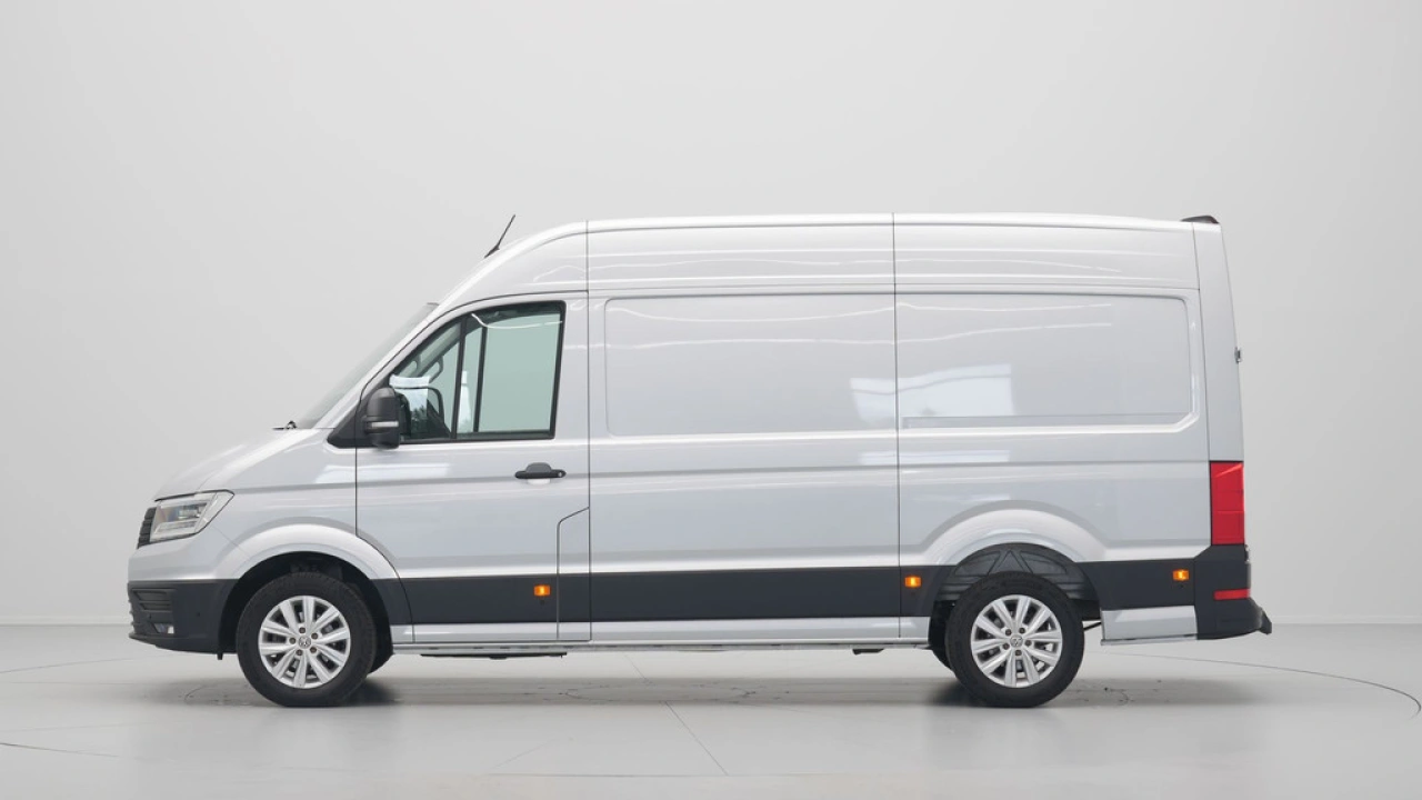 VW Bedrijfswagens Crafter L3H3 2.0 TDI 177PK Automaat Exclusive-Edition