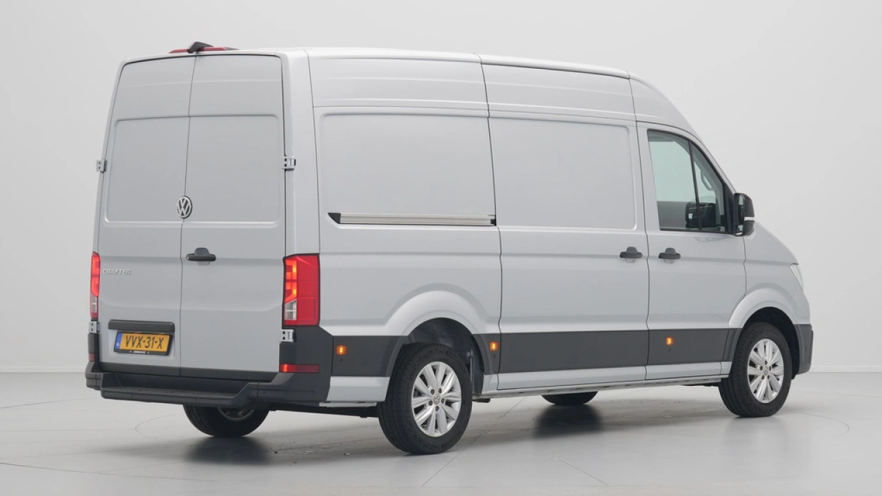 VW Bedrijfswagens Crafter L3H3 2.0 TDI 177PK Automaat Exclusive-Edition