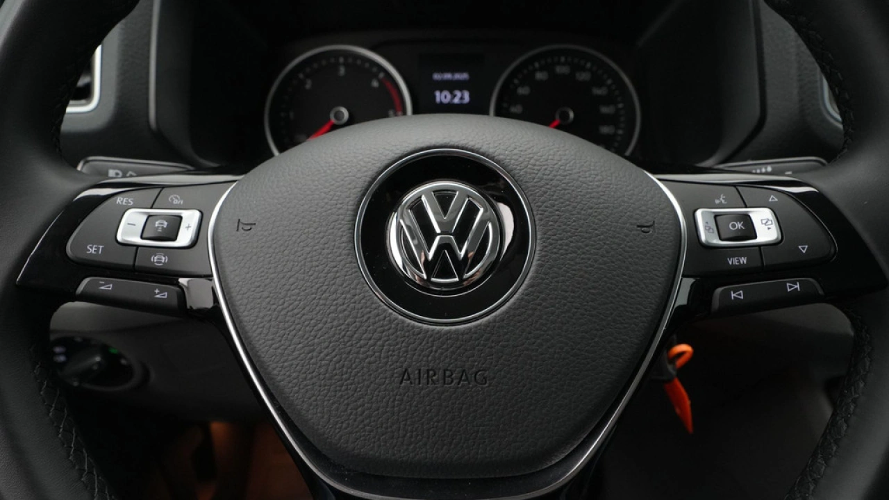 VW Bedrijfswagens Crafter L3H3 2.0 TDI 140pk 3.5T Exclusive-Edition