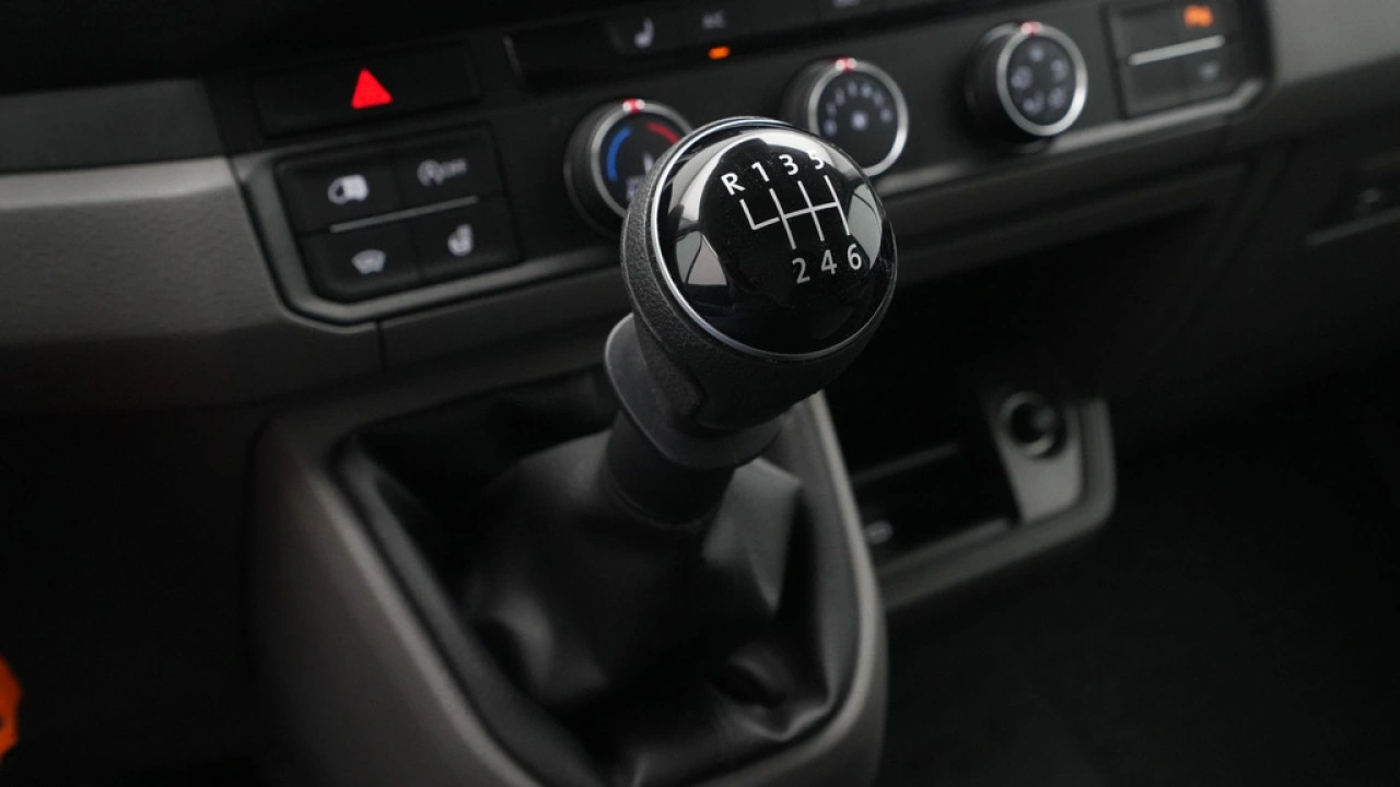 VW Bedrijfswagens Crafter L3H3 2.0 TDI 140pk 3.5T Exclusive-Edition