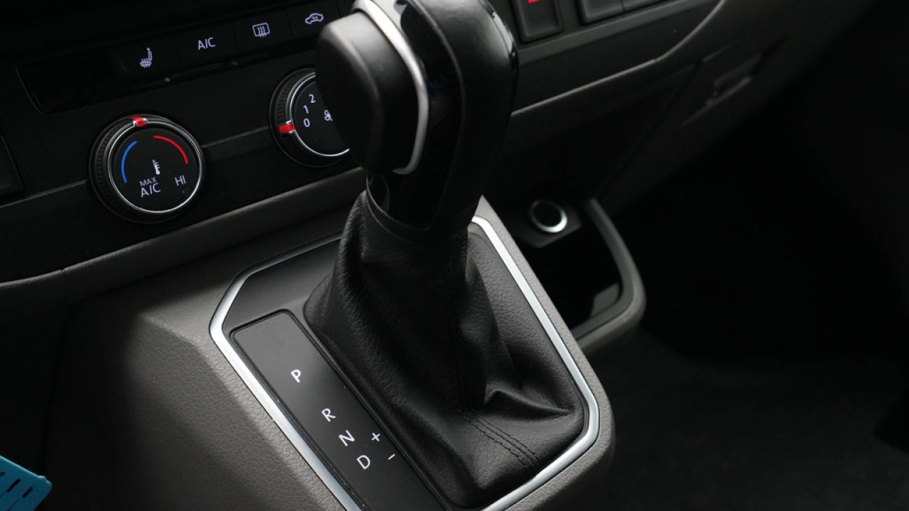 VW Bedrijfswagens Transporter L2H1 2.0 TDI 204pk DSG Bulli