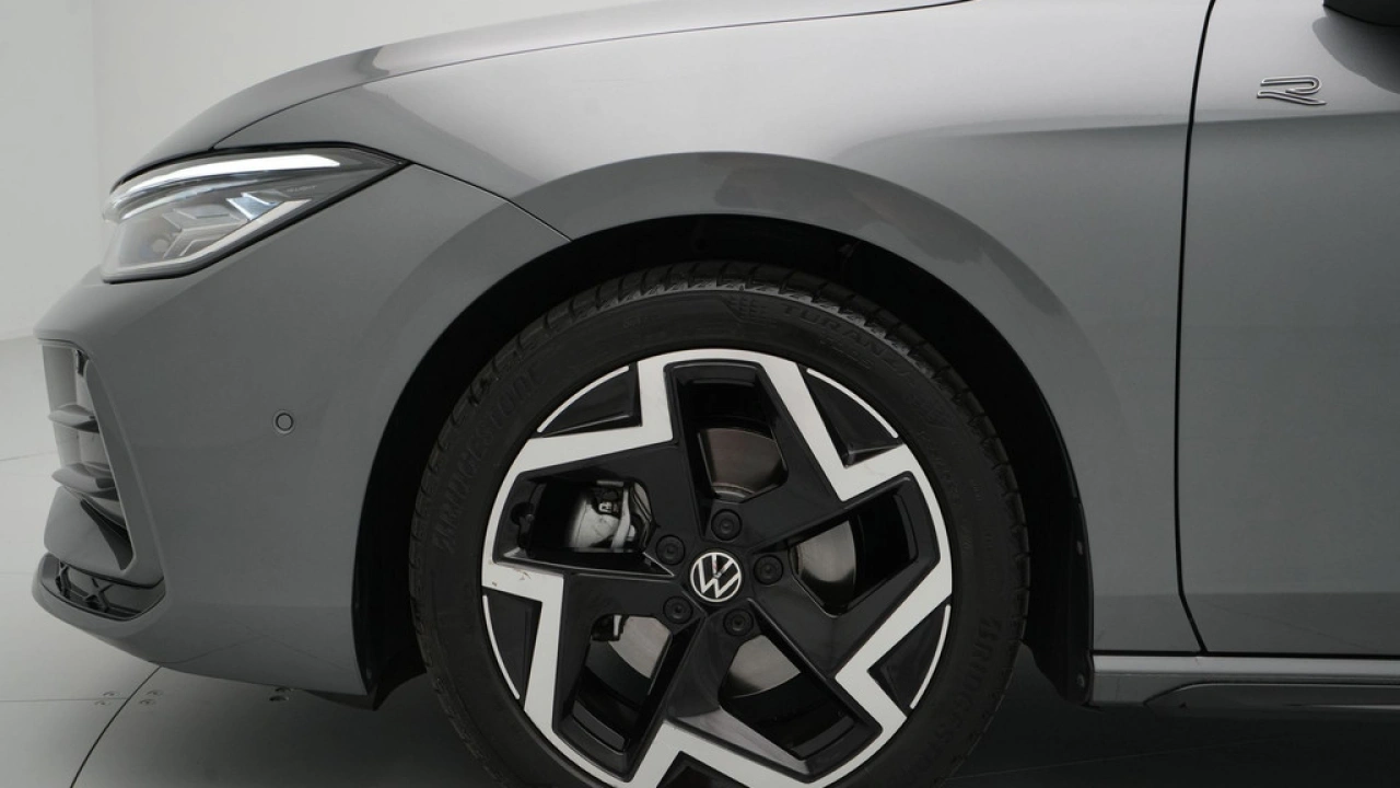 Volkswagen Passat Variant 1.5 eTSI 150pk R-Line Business