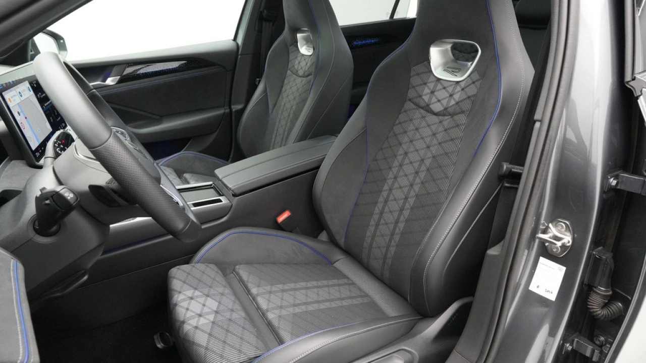 Volkswagen Passat Variant 1.5 eTSI 150pk R-Line Business