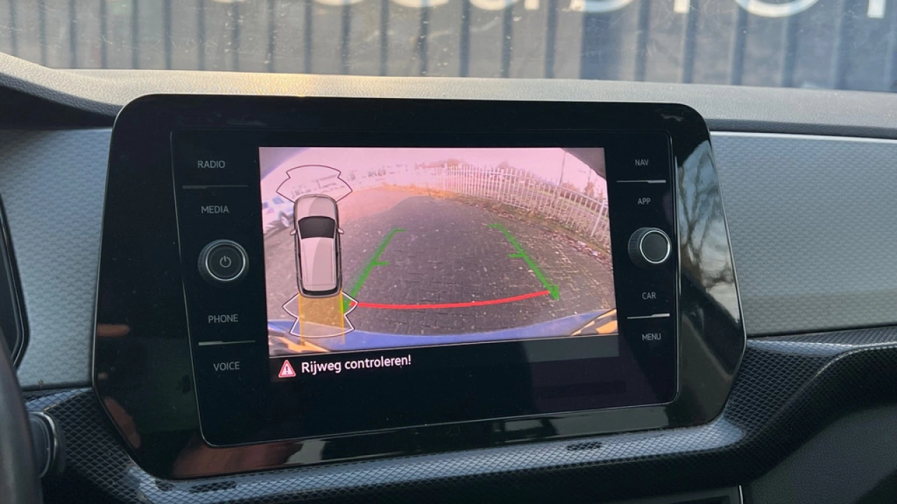 Volkswagen T-Cross 1.0 TSI 95pk Life Edition App Connect Camera