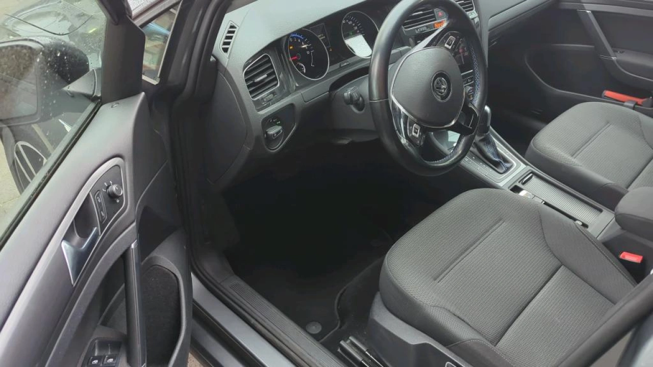 Volkswagen e-Golf E-DITION 36 kWh 136pk Navigatie