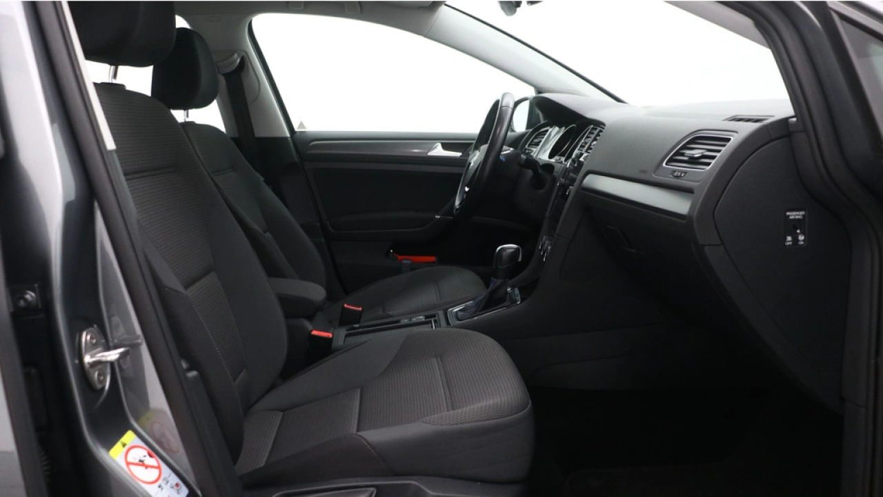 Volkswagen e-Golf E-DITION 36 kWh 136pk SOH 90% Navigatie