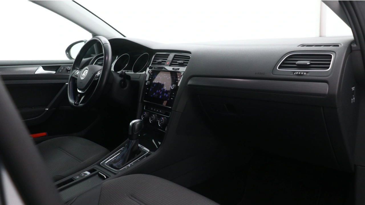 Volkswagen e-Golf E-DITION 36 kWh 136pk SOH 90% Navigatie