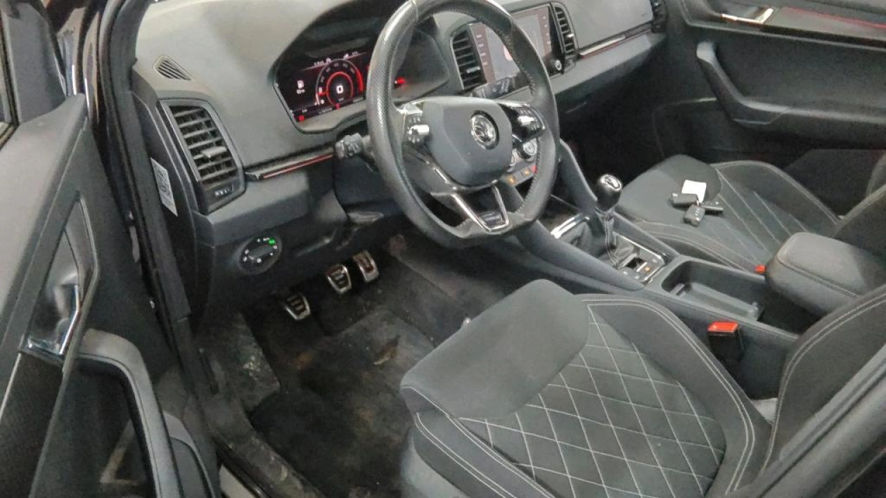 Škoda Karoq 1.5 TSI ACT Sportline Business