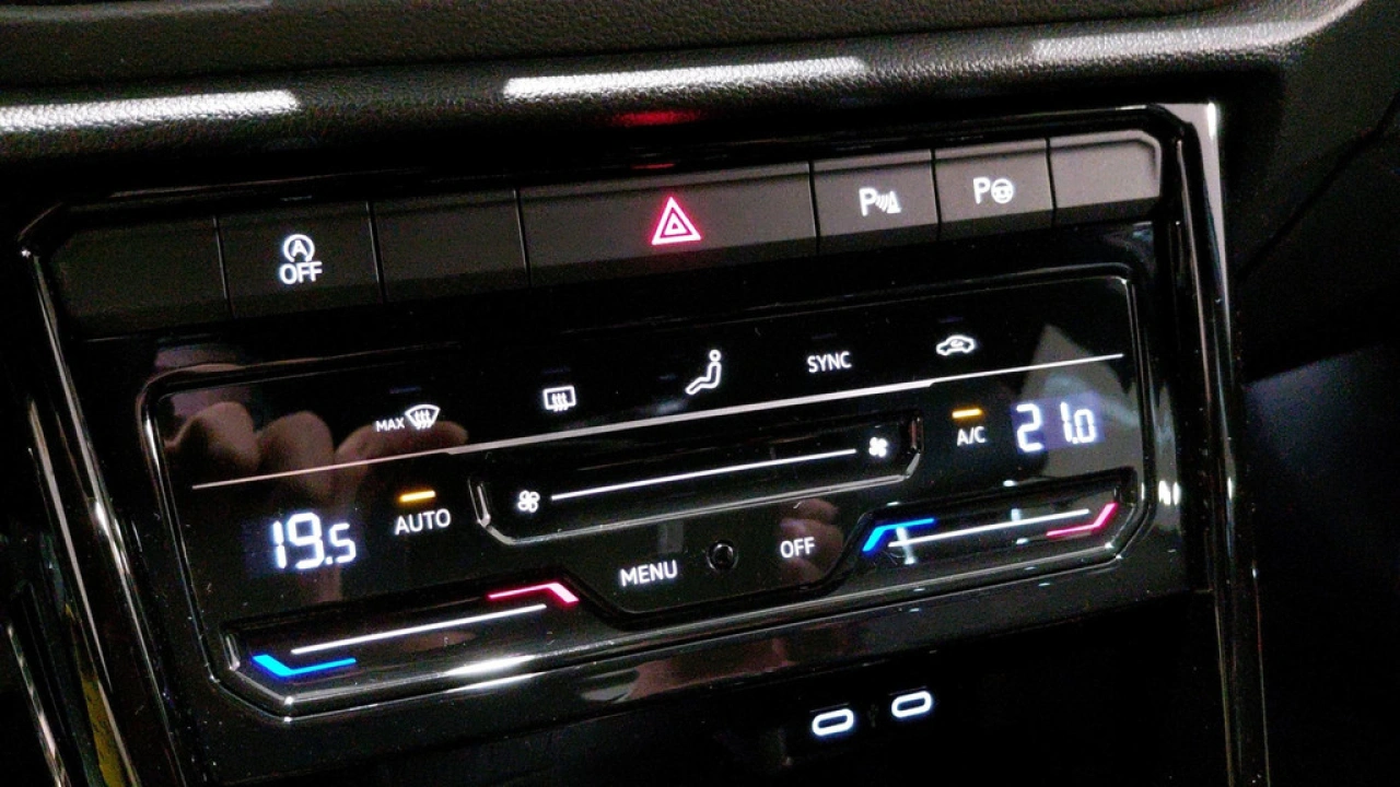 Volkswagen T-Roc 1.0 TSI R-Line | Black Style | Multimedia | Camera