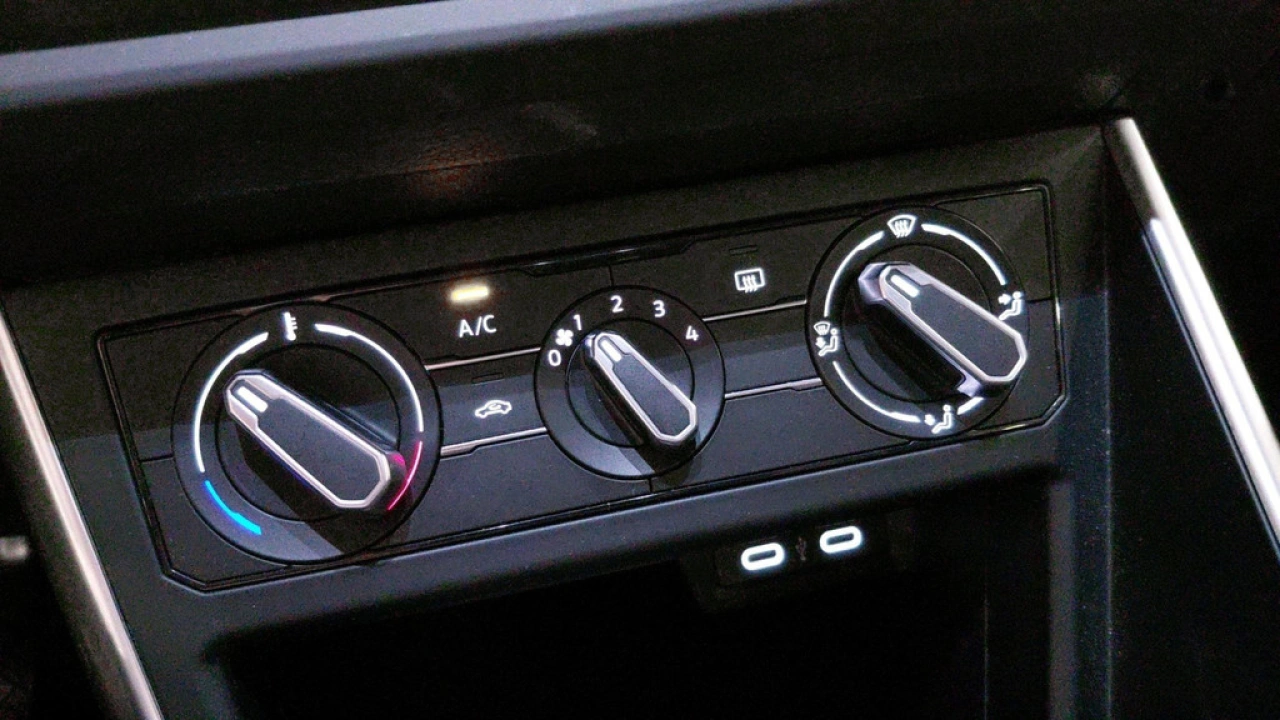 Volkswagen Taigo 1.0 TSI Life Edition | Camera | Privacy Glass | 17