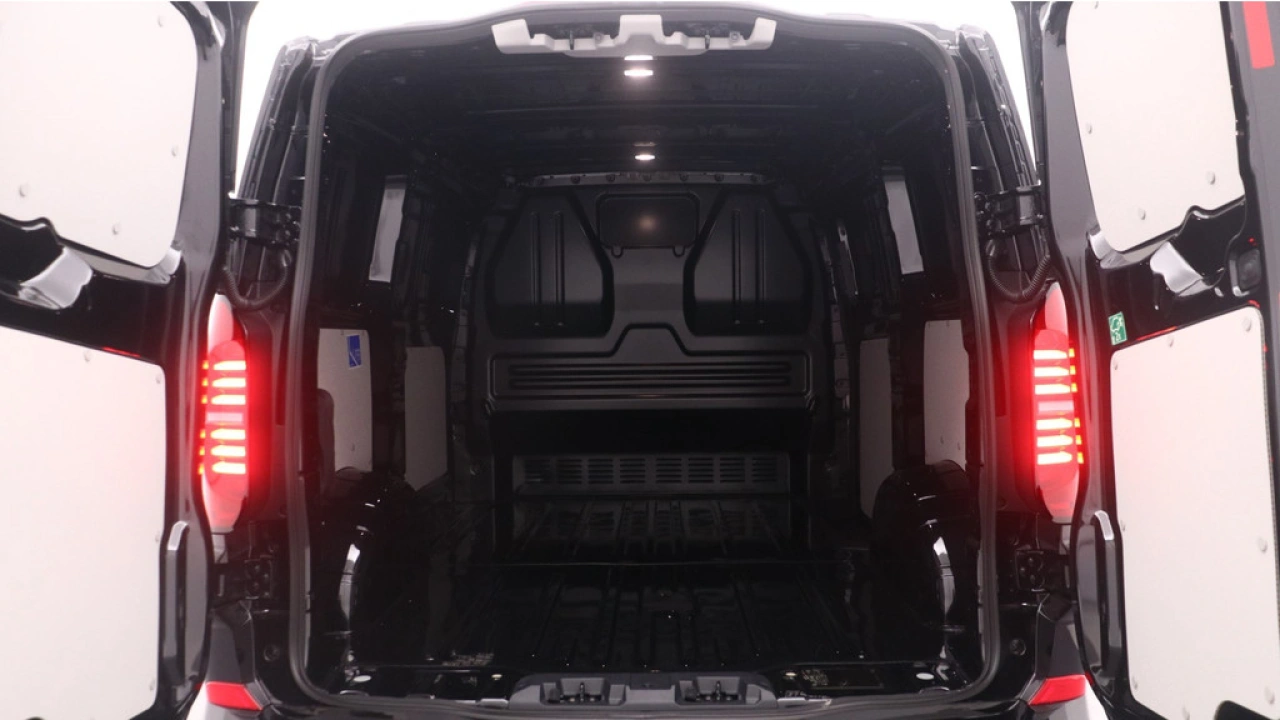 VW Bedrijfswagens Transporter L1H1 2.0 TDI 110kW 150PK Style-Intro