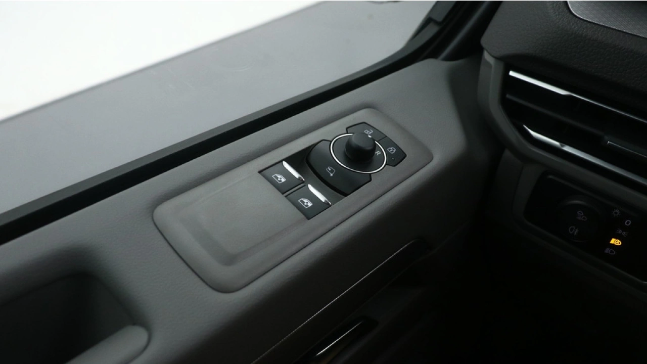 VW Bedrijfswagens Transporter L1H1 2.0 TDI 110kW 150PK Style-Intro