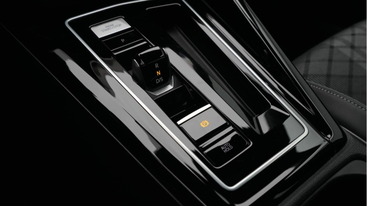 Volkswagen Golf Variant 1.5 eTSI 130pk DSG R-Line Navigatie