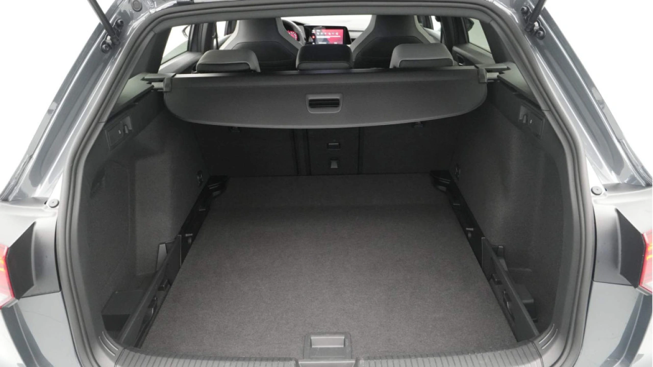 Volkswagen Golf Variant 1.5 eTSI 130pk DSG R-Line Navigatie