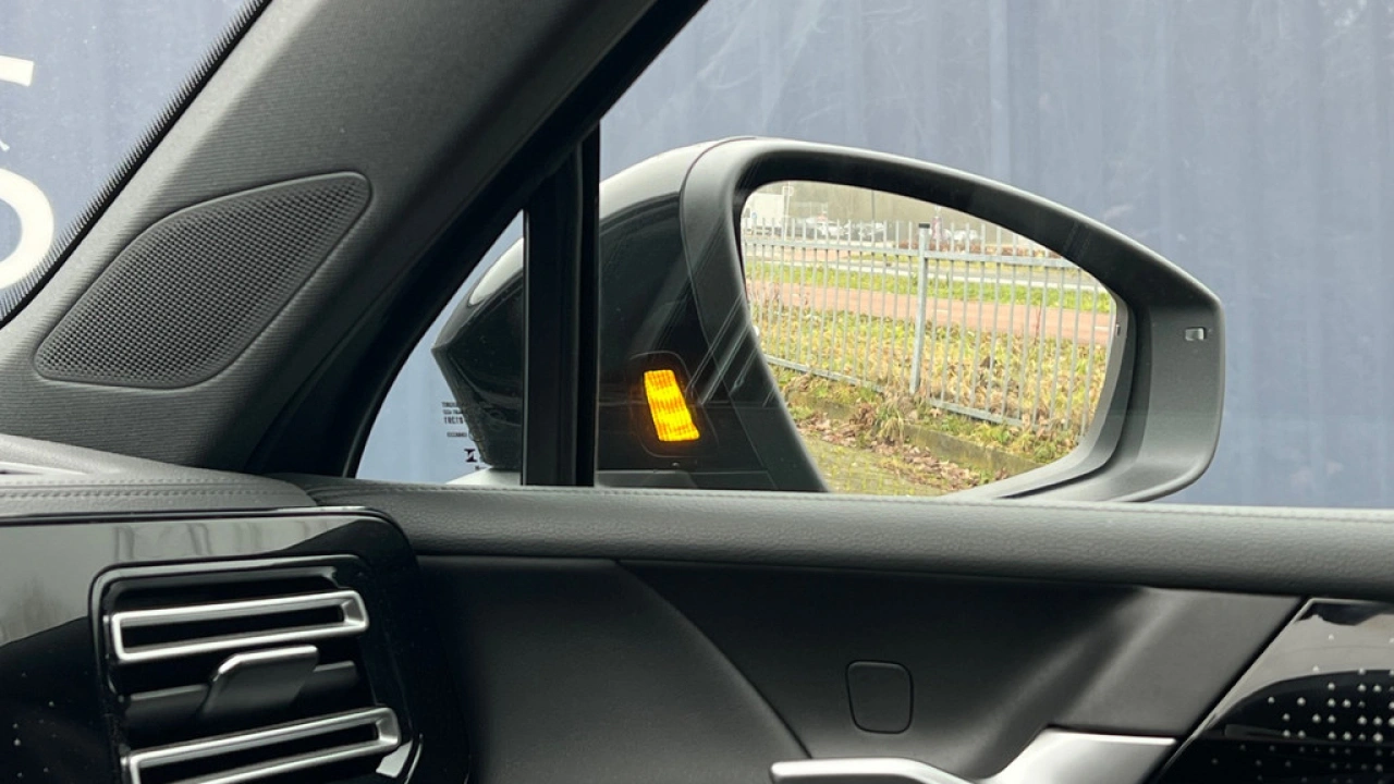 Volkswagen Tiguan 1.5 eHybrid 204pk DSG R-Line Edition Leder Trekhaak Panoramadak