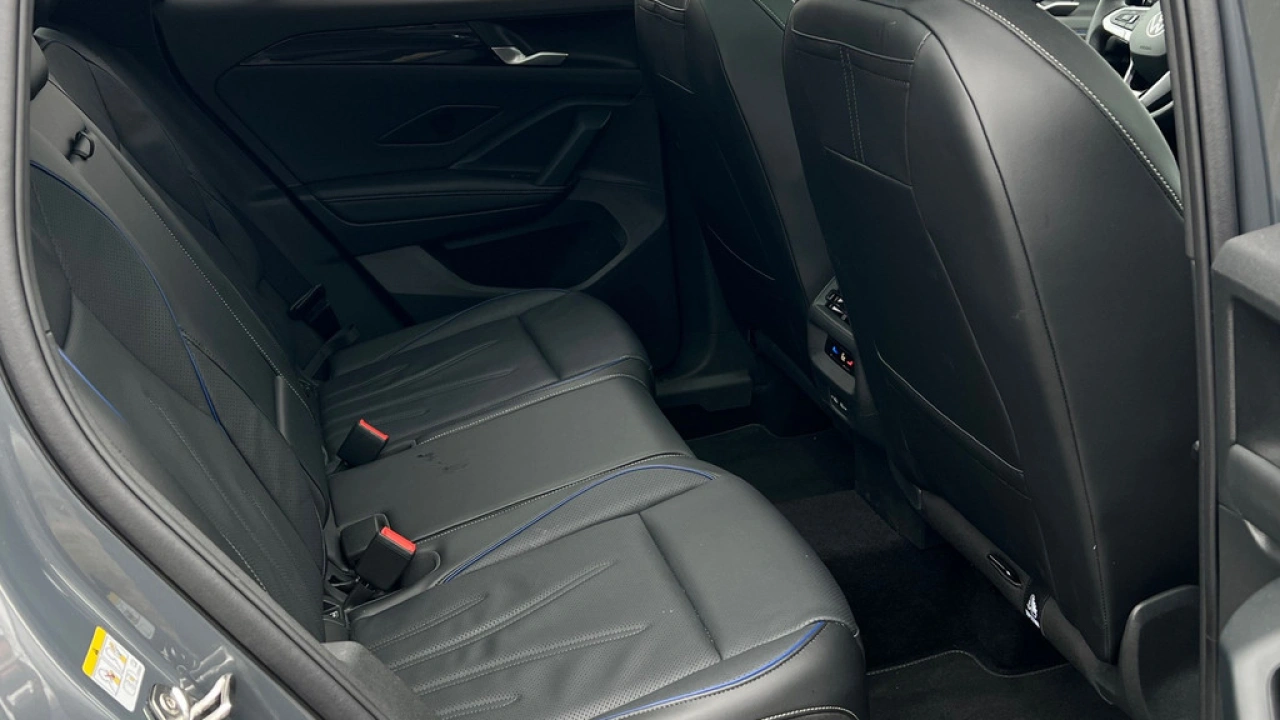 Volkswagen Tiguan 1.5 eHybrid 204pk DSG R-Line Edition Leder Trekhaak Panoramadak