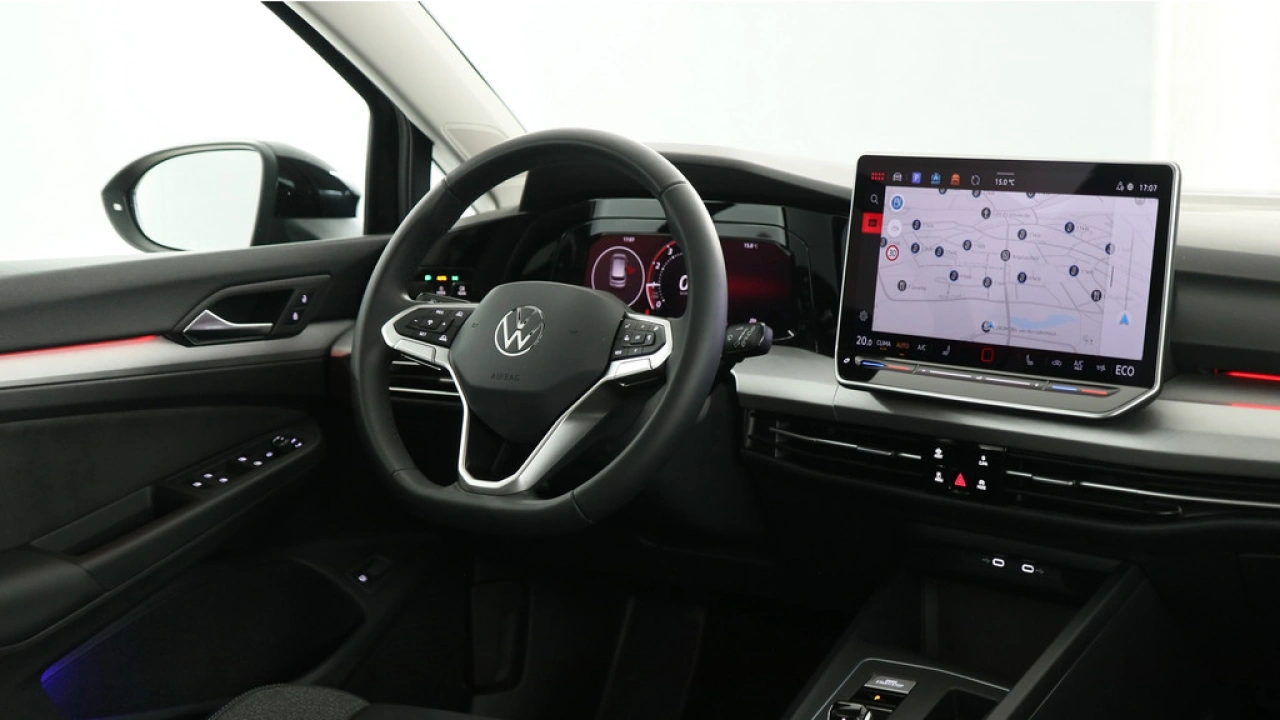 Volkswagen Golf 1.5 eHybrid 204pk Life Edition DSG