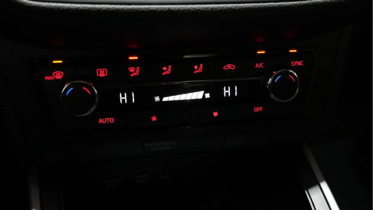 SEAT Arona 1.5 TSI EVO FR Business Intense