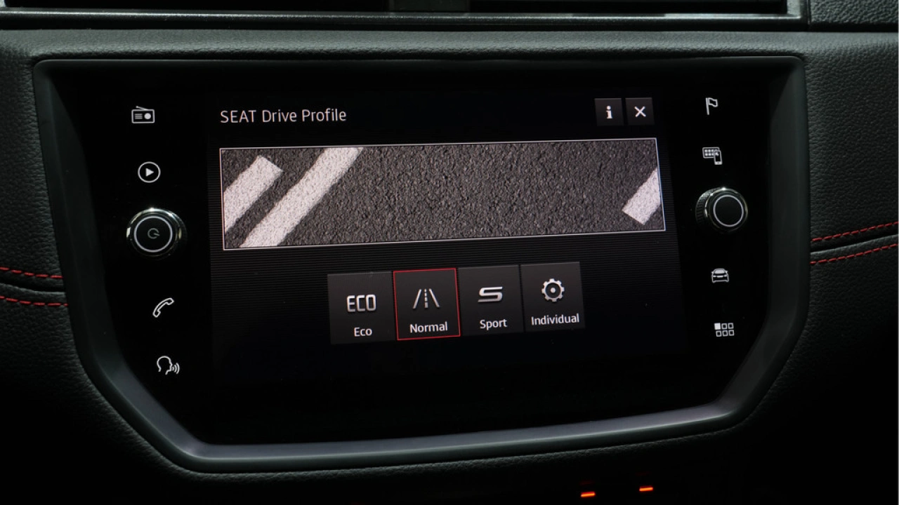 SEAT Arona 1.5 TSI EVO FR Business Intense