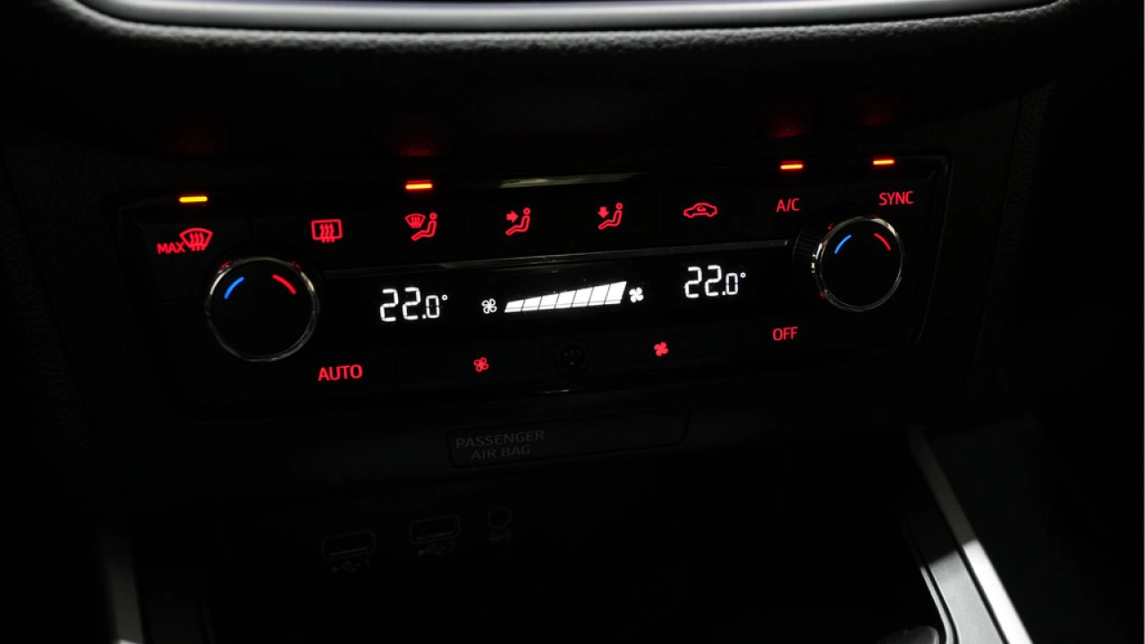 SEAT Arona 1.5 TSI EVO FR Business Intense