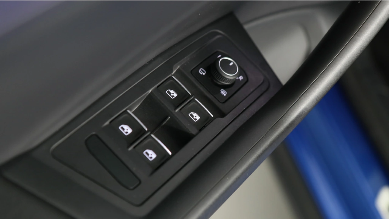 Volkswagen T-Roc Cabrio 1.5 TSI 150pk Automaat R-Line BlackStyle