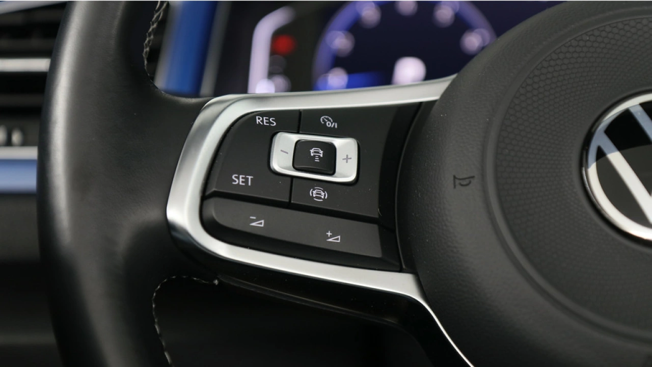 Volkswagen T-Roc Cabrio 1.5 TSI 150pk Automaat R-Line BlackStyle