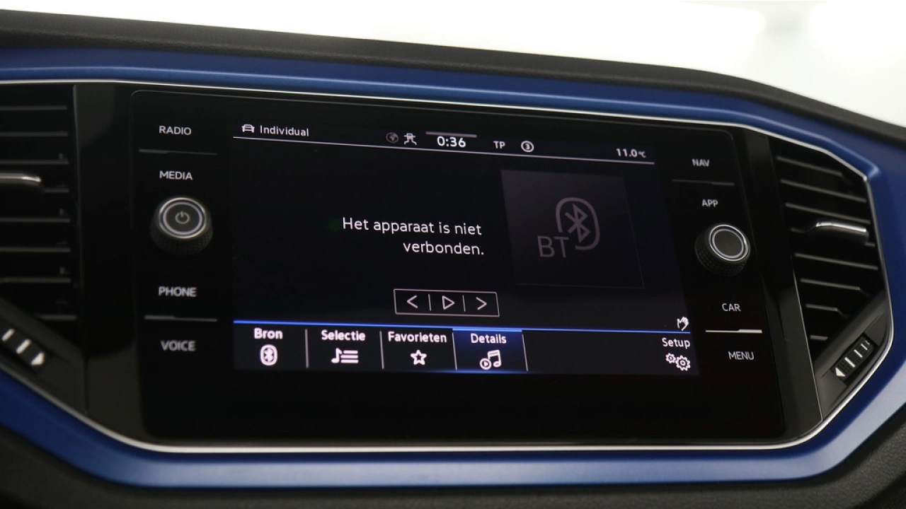 Volkswagen T-Roc Cabrio 1.5 TSI 150pk Automaat R-Line BlackStyle