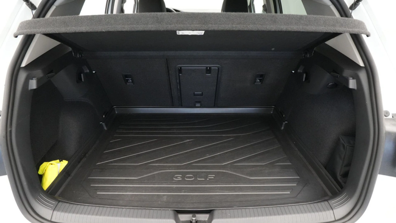 Volkswagen Golf 1.0 TSI 110pk Life Business