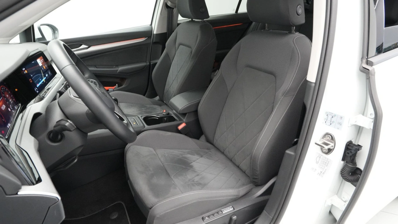 Volkswagen Golf 1.0 TSI 110pk Life Business