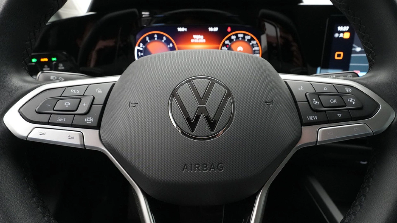 Volkswagen Golf 1.0 TSI 110pk Life Business