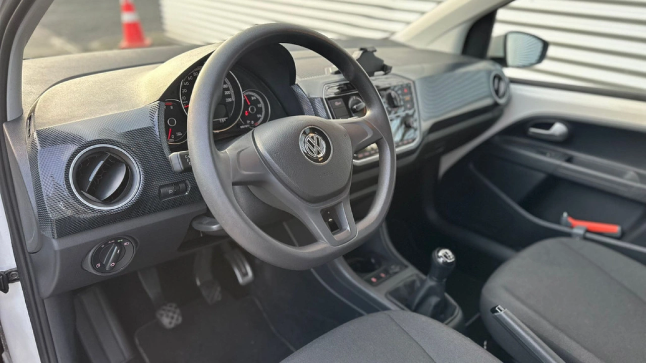 Volkswagen up! 1.0 BMT 60pk move up!