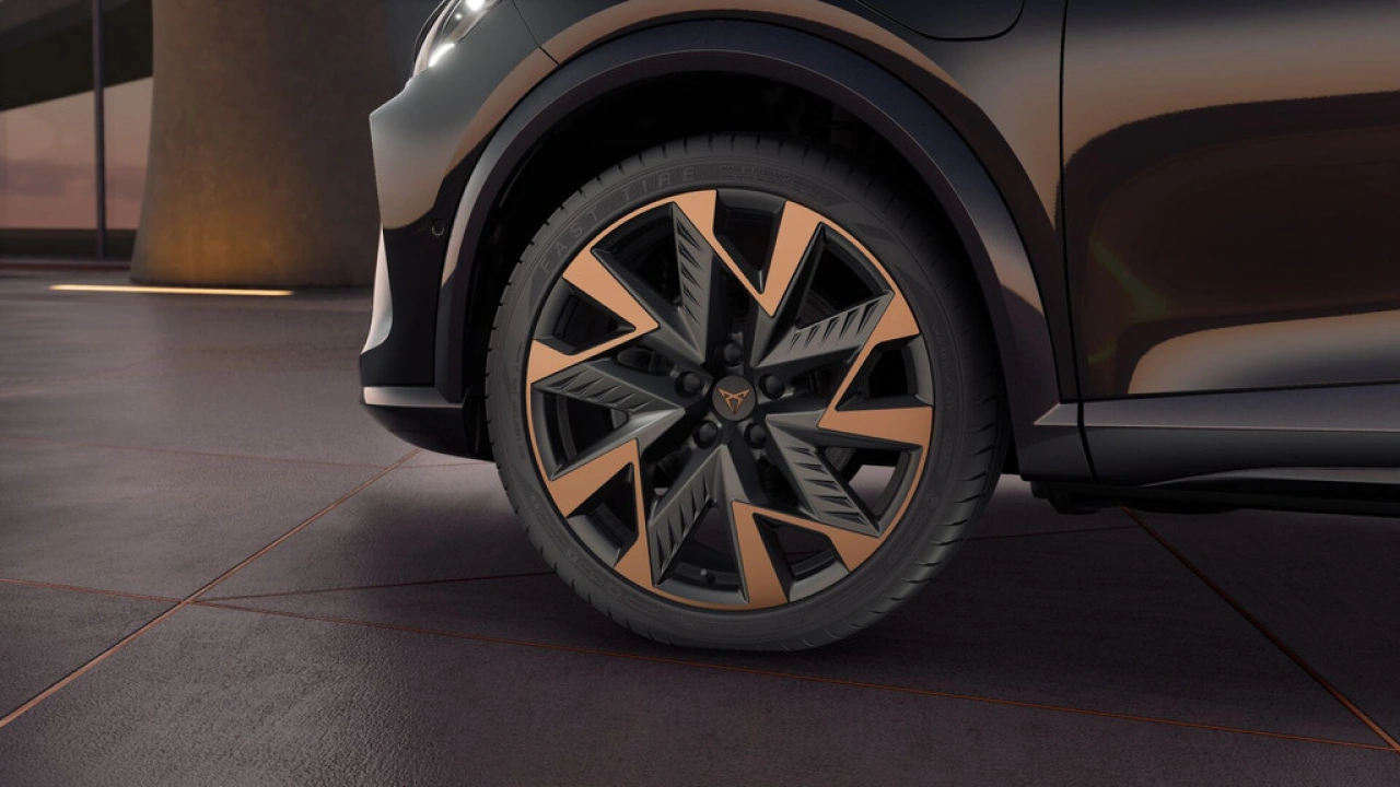 CUPRA Formentor 1.5 TSI e-Hybrid 204 6DSG Business