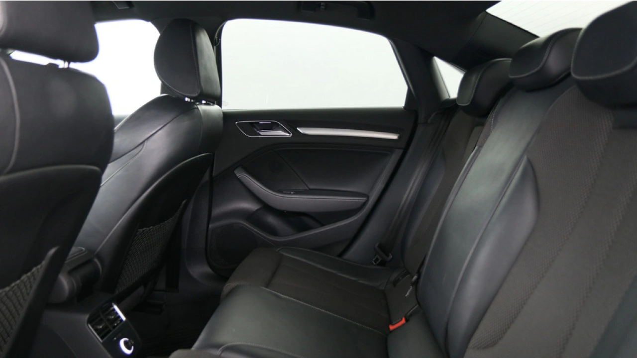 Audi A3 Limousine 1.5 TFSI 150pk CoD Sport S Line Edition S-Tronic