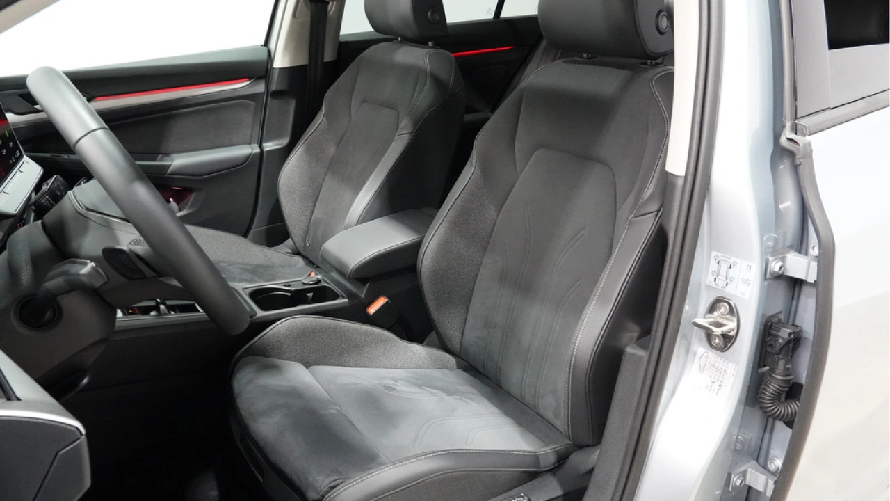 Volkswagen Golf 1.5 eHybrid Life Edition