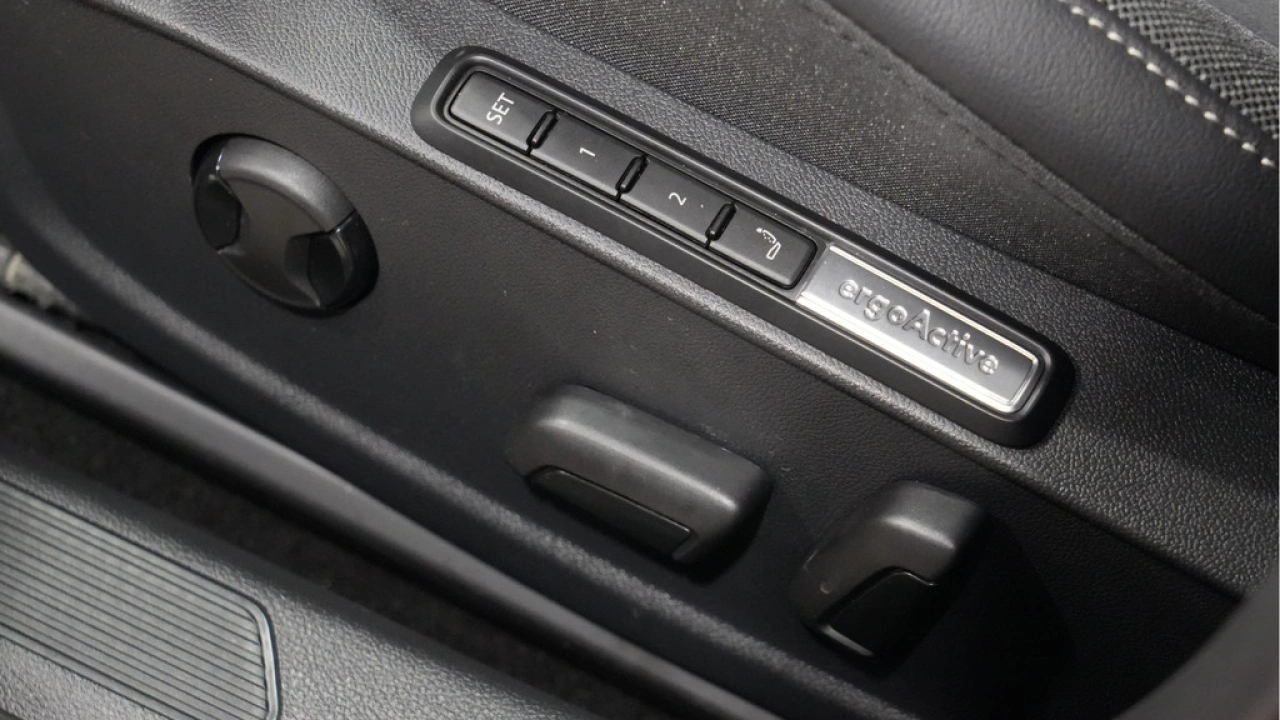 Volkswagen Golf 1.5 eHybrid Life Edition