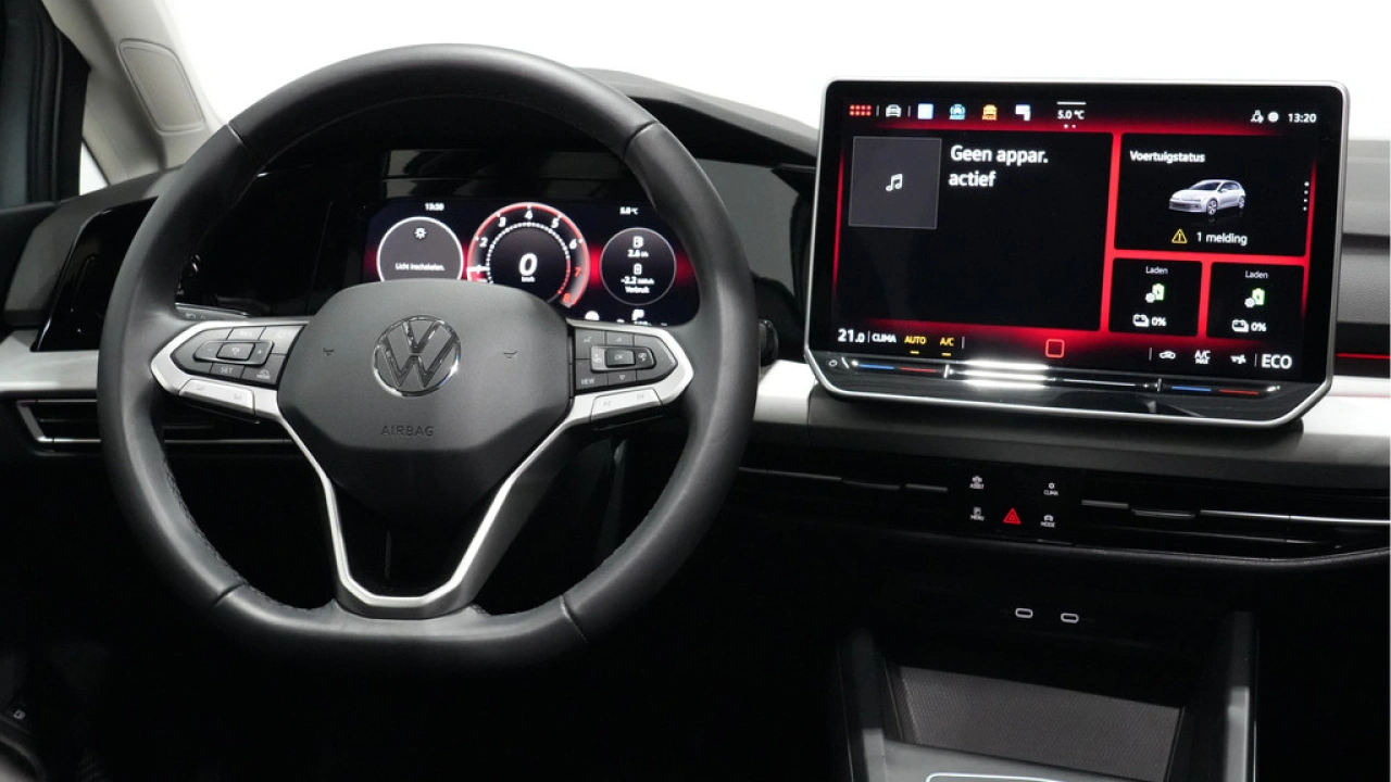 Volkswagen Golf 1.5 eHybrid Life Edition