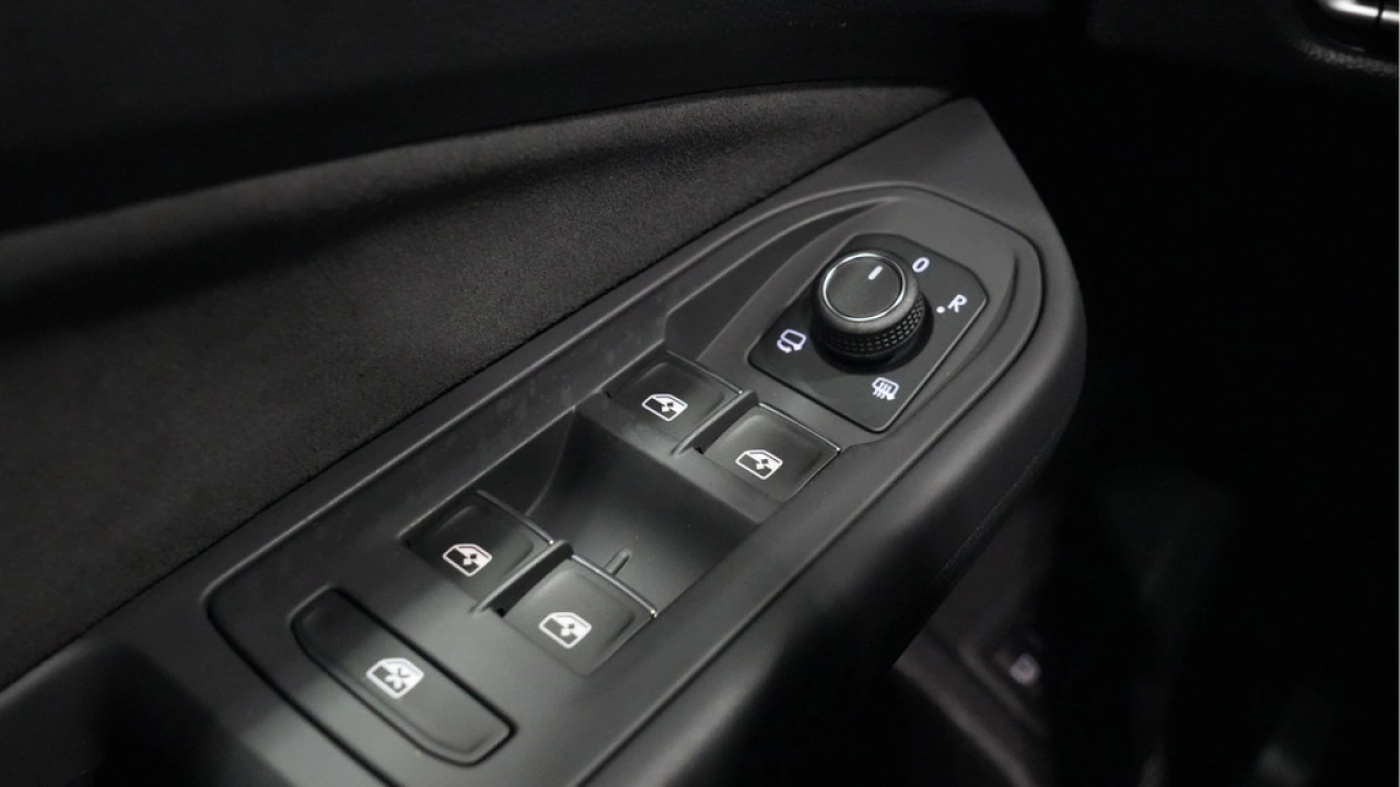 Volkswagen Golf 1.5 eHybrid Life Edition