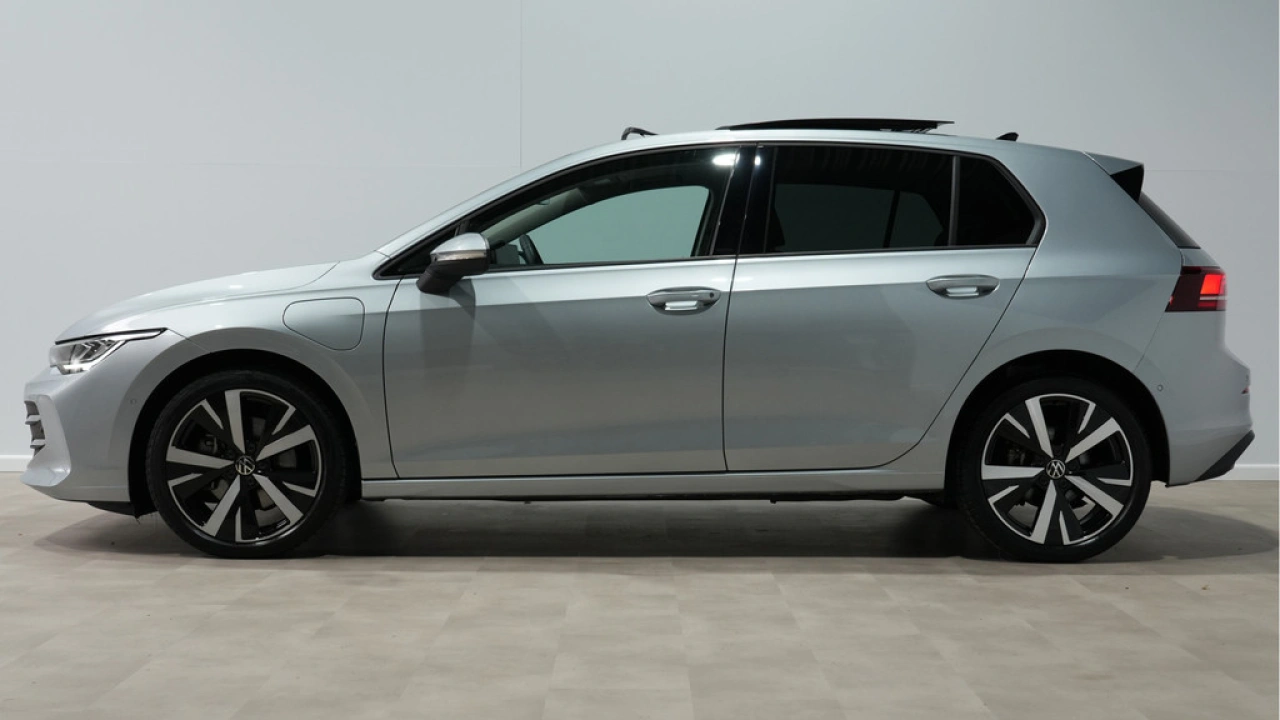 Volkswagen Golf 1.5 eHybrid Life Edition