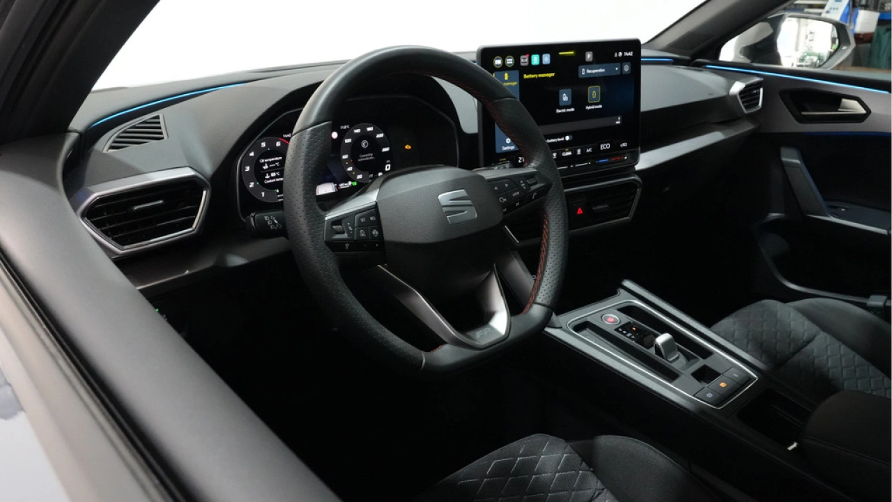 SEAT Leon Sportstourer 1.5 TSI e-Hybrid FR Business