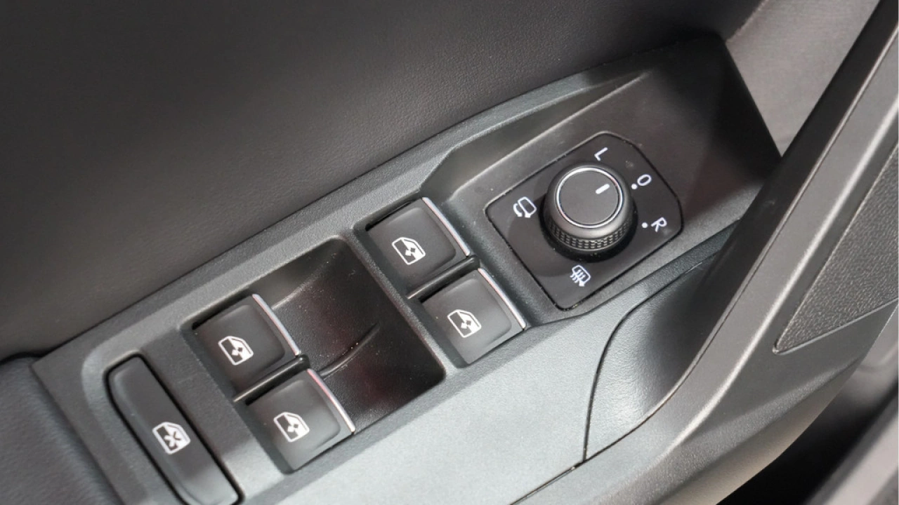 SEAT Leon Sportstourer 1.5 TSI e-Hybrid FR Business