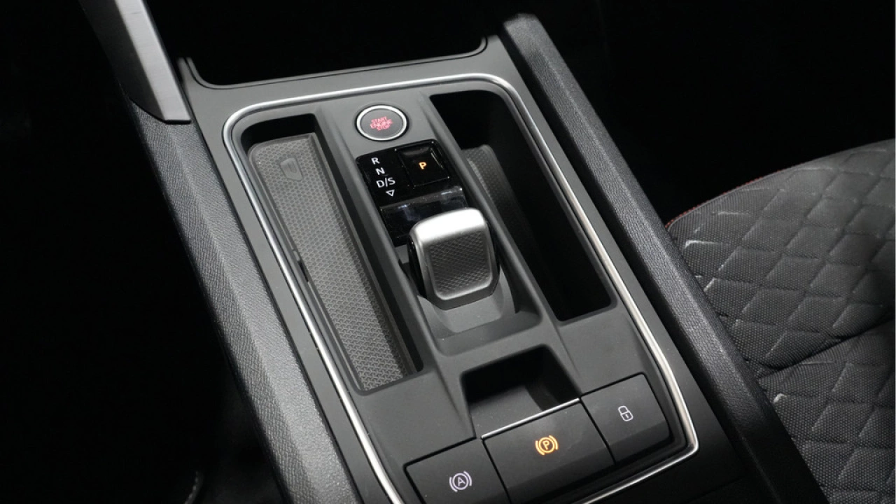 SEAT Leon Sportstourer 1.5 TSI e-Hybrid FR Business