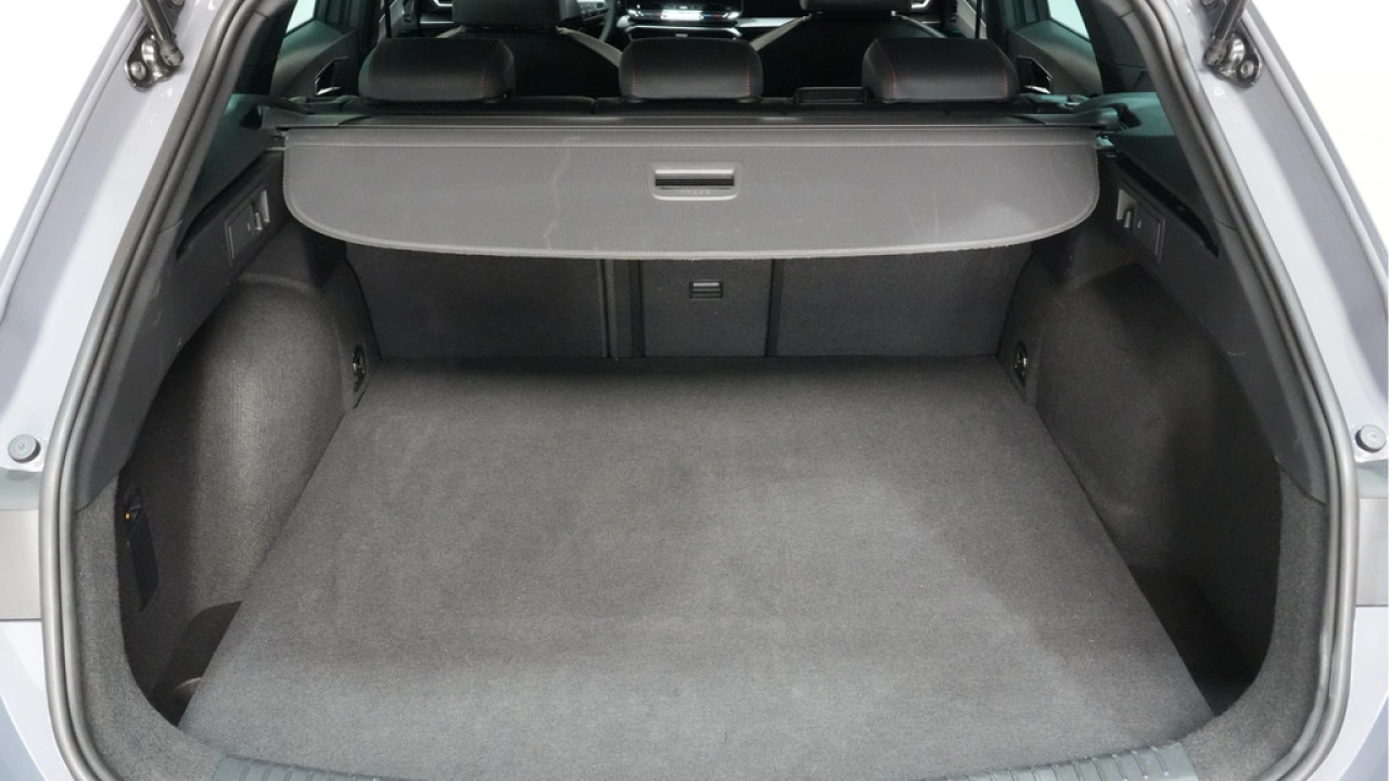 SEAT Leon Sportstourer 1.5 TSI e-Hybrid FR Business