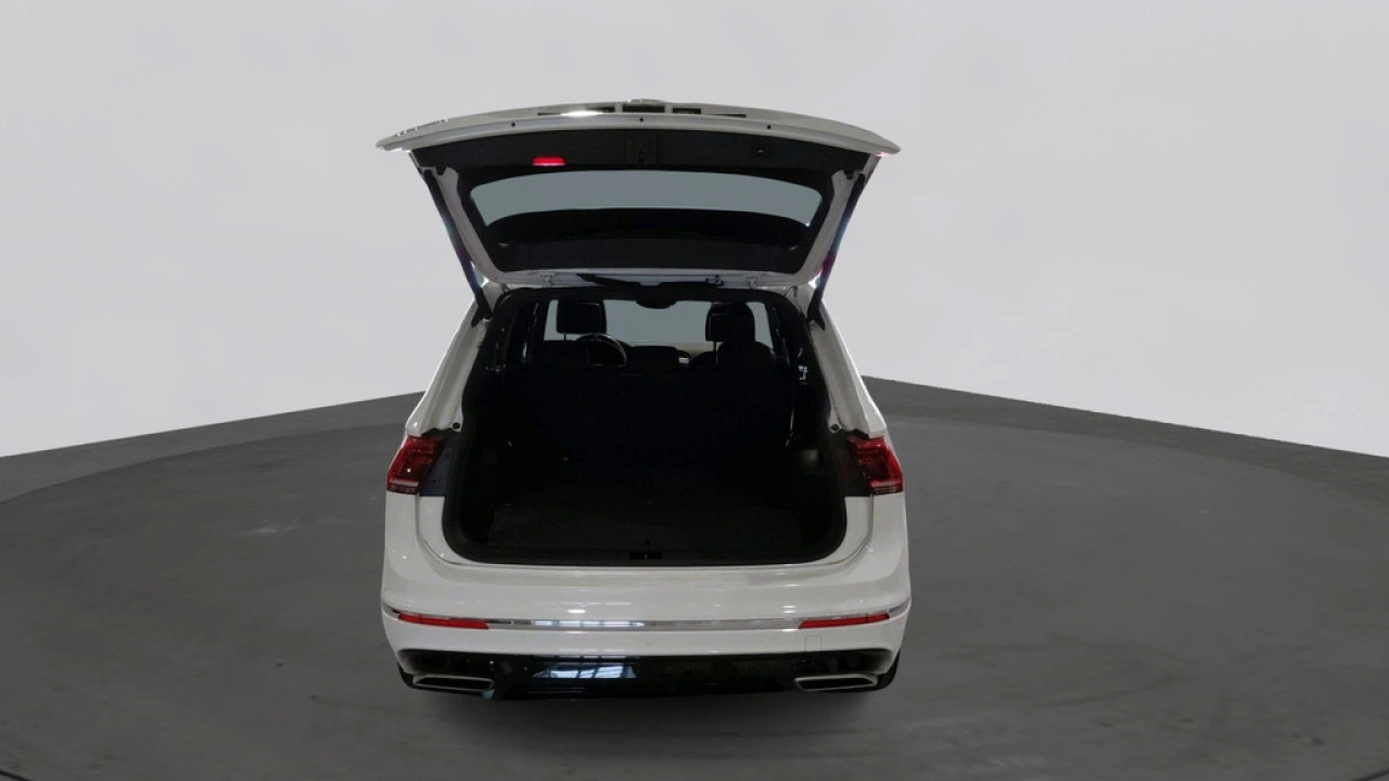 Volkswagen Tiguan Allspace 1.5 TSI Highline Business R 7p. | Trekhaak | Camera | Panoramadak | Ergo Stoel |