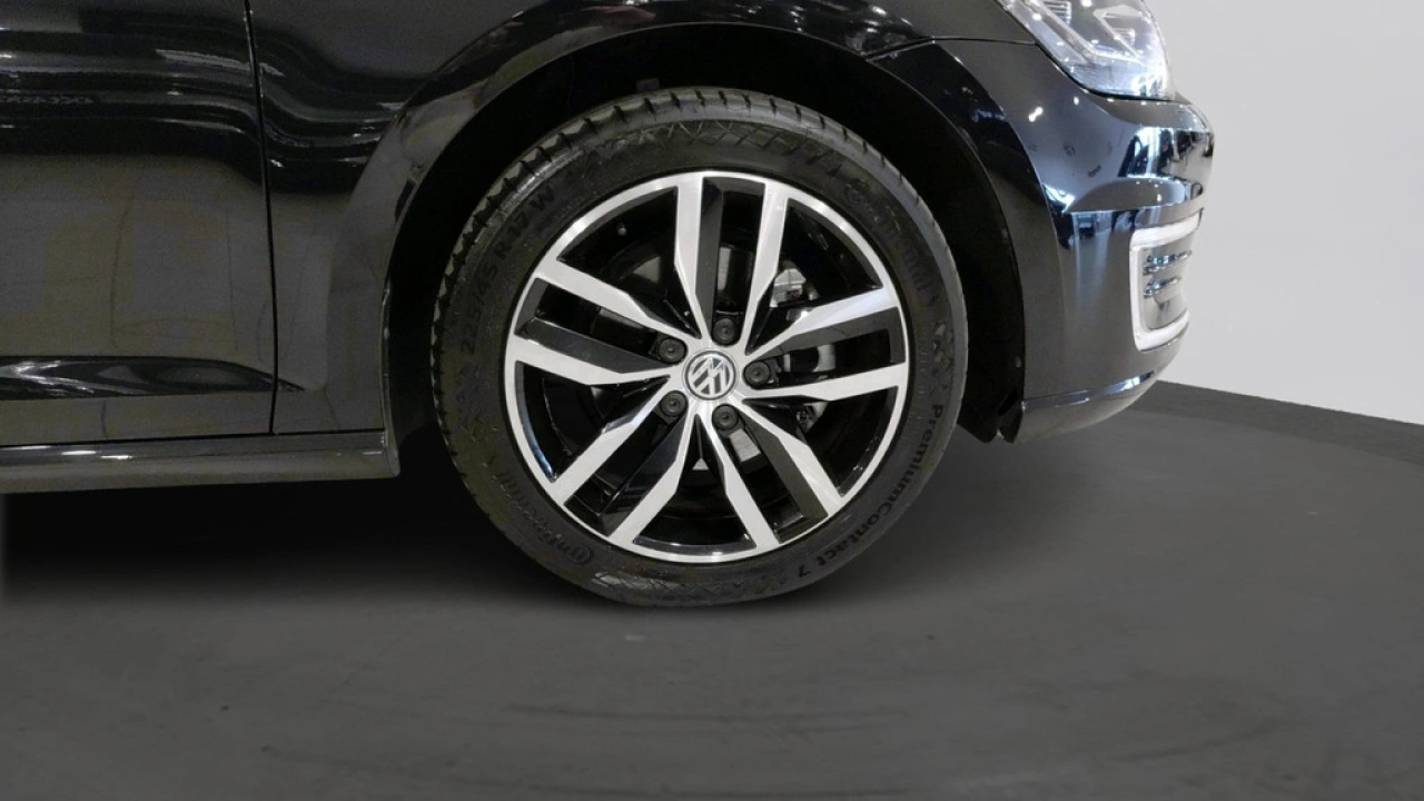 Volkswagen e-Golf E-DITION | Warmtepomp | 17
