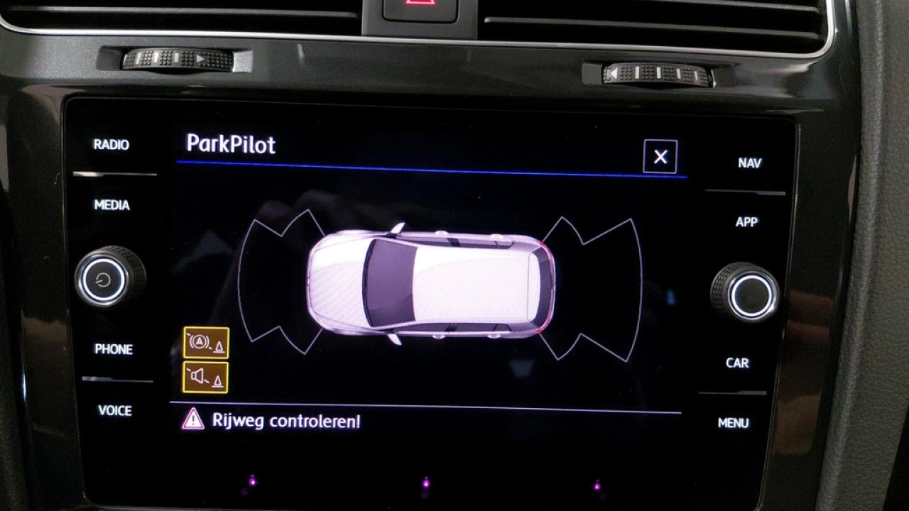 Volkswagen e-Golf E-DITION | Warmtepomp | 17