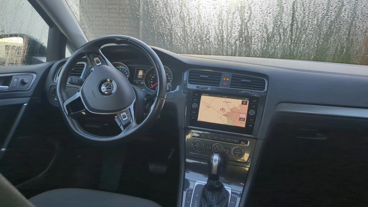 Volkswagen e-Golf E-DITION | Warmtepomp | 17