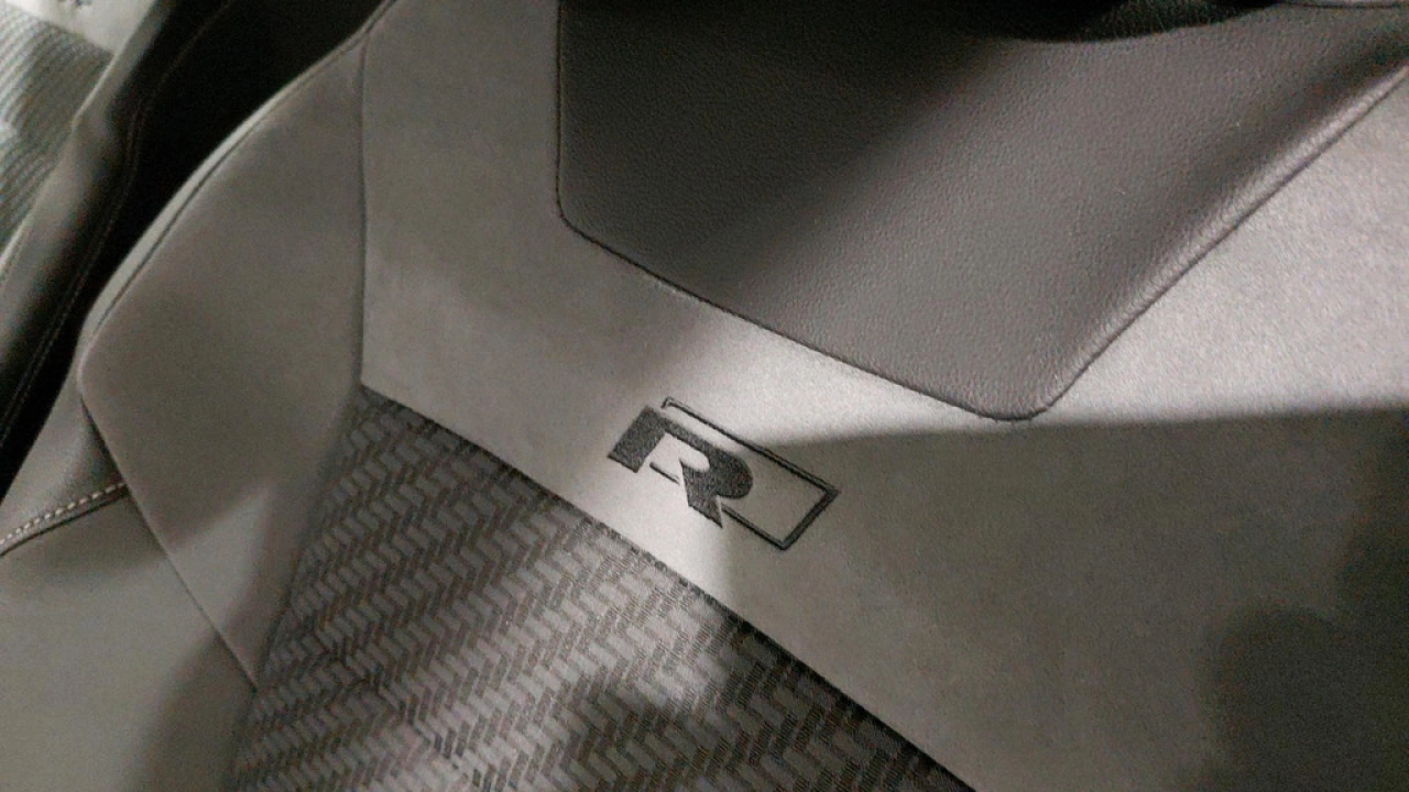 Volkswagen T-Roc Cabrio 1.5 TSI DSG Automaat R-Line | Camera | Rijmodi | Verwarmbare voorstoelen |