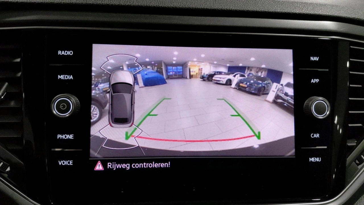 Volkswagen T-Roc Cabrio 1.5 TSI DSG Automaat R-Line | Camera | Rijmodi | Verwarmbare voorstoelen |