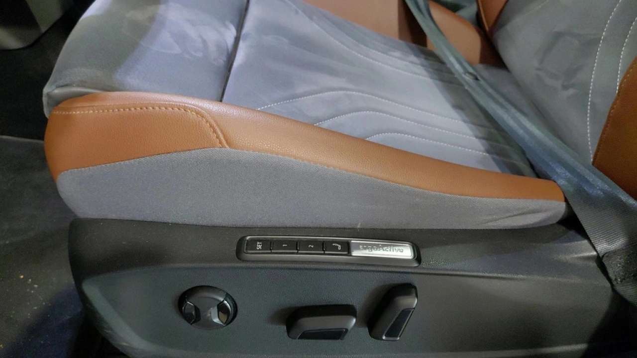 Volkswagen ID.4 First Max 77 kWh | Panoramadak | Camera | Elec. klep |