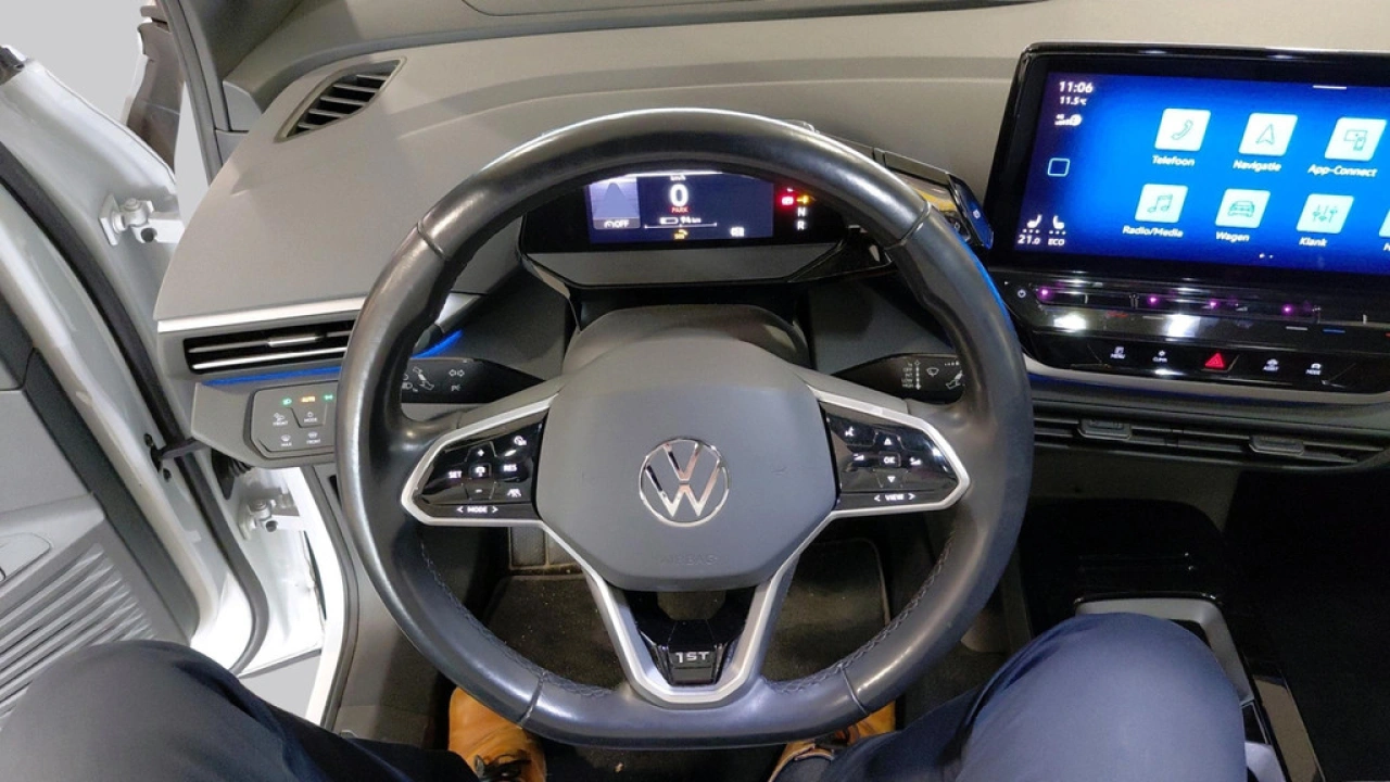 Volkswagen ID.4 First Max 77 kWh | Panoramadak | Camera | Elec. klep |
